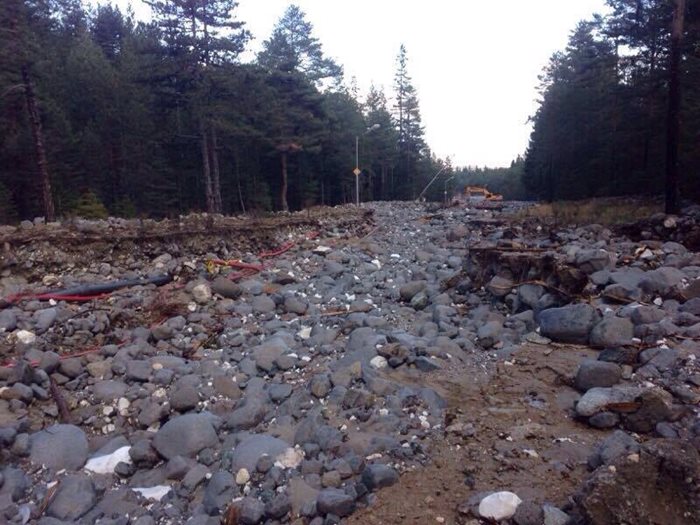 Ски пътят след обявеното бедствено положение в Банско преди дни.