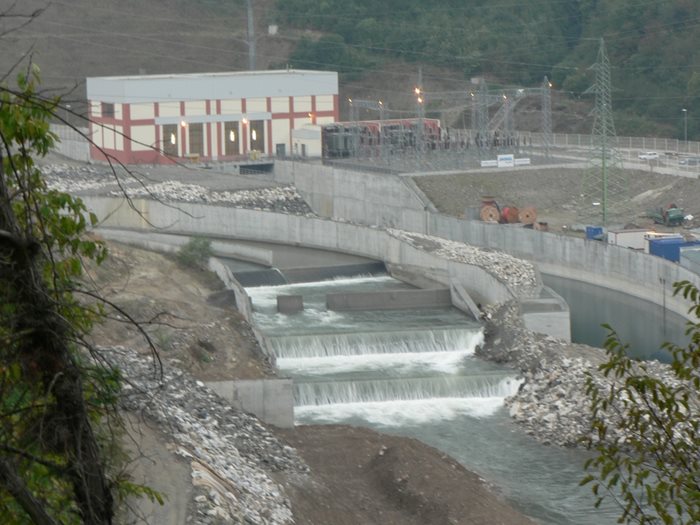 Десетки изоставени водноелектрически централи могат да осеят страната, ако законодателят не реши спешно проблема с вземането на вода от защитени територии.