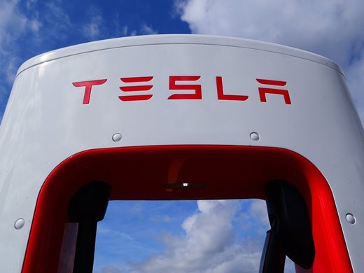 "Тесла" ще строи фабрика за батерии в Шанхай