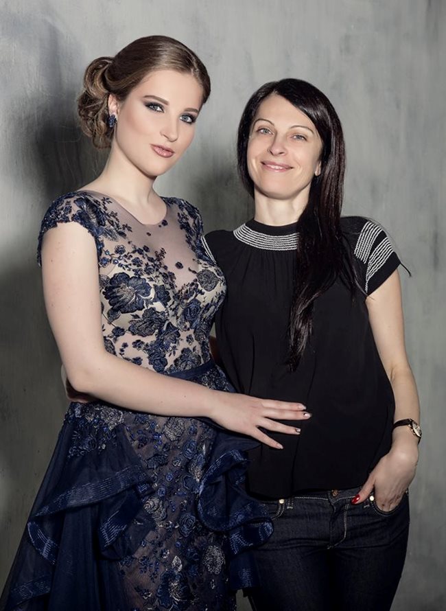 София Борисова с дъщеря си