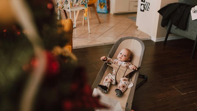 7 стъпки за незабравима първа Коледа с бебето