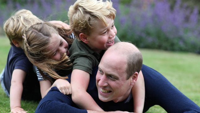Принц Уилям стана на 38 години, сподели снимки с децата си за Деня на бащата