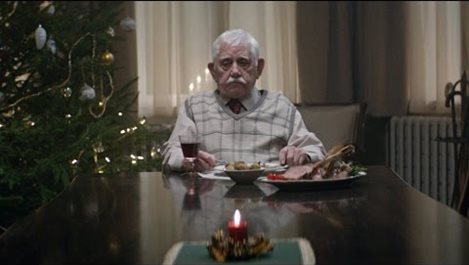 Коледна реклама разчувства света с посланието да не забравяме близките си (видео)