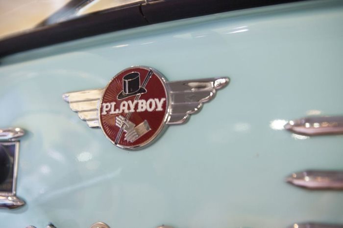 Логото на автомобилната марка Playboy Automobiles