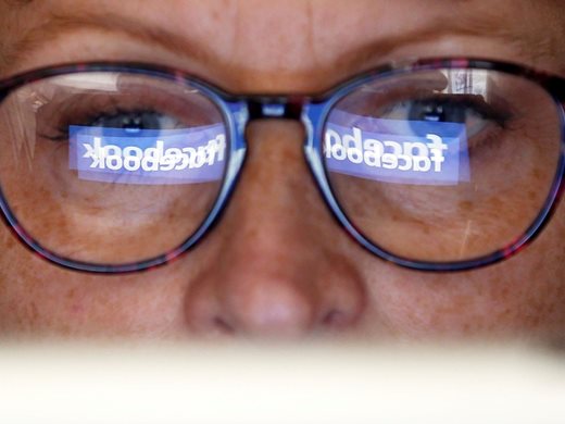 Фейсбук давал данните ни на  60 мегакомпании