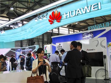 Huawei представи нов сгъваем смартфон