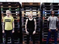 The Prodigy - Invaders Must Die