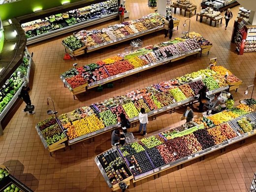 Цените на основни храни падат с до 50% в някои супермаркети в Турция