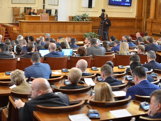 Новите депутати с рекордни заплати – 6351 лв.