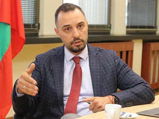 Министър Богданов: Има рекорден ръст на чужди инвестиции - близо 7 млрд. лв. за първите 10 месеца на годината