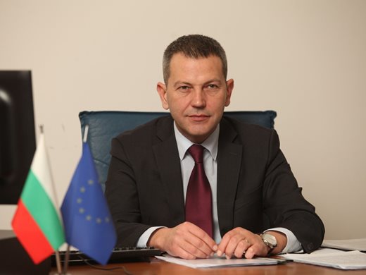 Вече бивш министър с последния си подпис назначил нов шеф на летище Пловдив