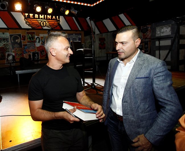 Захари Карабашлиев с главния редактор на "168 часа" Слави Ангелов.