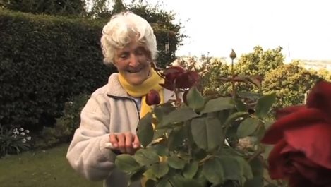 Как се живее с вино съветва 107-годишна британка