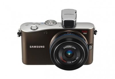 Безогледалният Samsung NX100