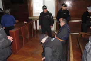 Михов и Веринян са задържани от миналата година.

СНИМКА: БИ ТИ ВИ