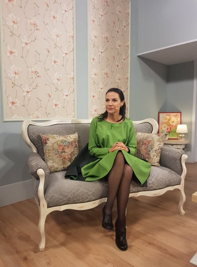 През април започва и предаването й "По-иначе с Гергана" по телевизия "Българе".