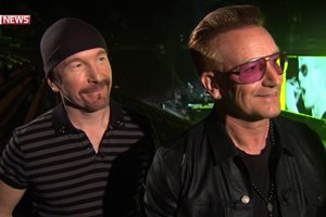 Солистът и китаристът на U2 Боно и Едж