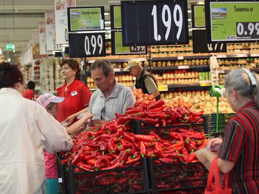 Българинът  се отпуска и  харчи повече