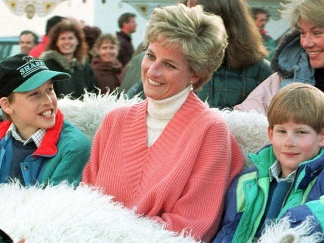 Принц Уилям, принцеса Ди и принц Хари (март, 1994 г.)