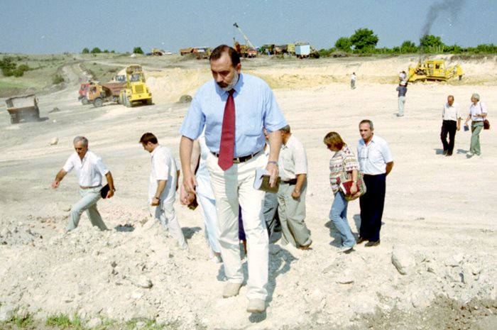 През август 2003 г. строителният министър Валентин Церовски (днес покойник) инспектира строителството между Оризово и Стара Загора.
