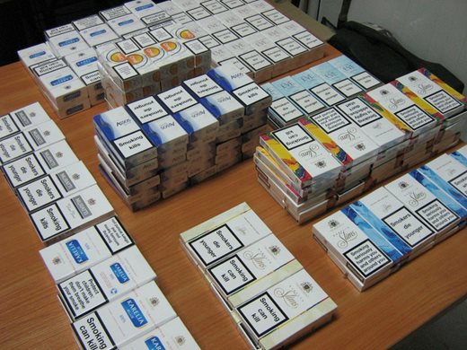 Контрабанда от Гърция и Турция захранва нелегалния пазар на цигари в България