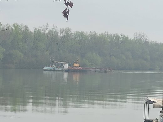 Еко инспекцията във Велико Търново спря незаконен добив на пясък от Дунав