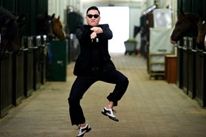 Корейският рапър PSY стана звезда с клипа си Gangam Style.