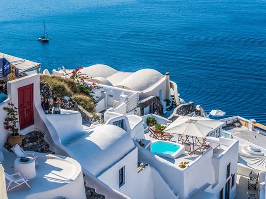 Това лято Гърция печели от туризъм повече отколкото преди пандемията