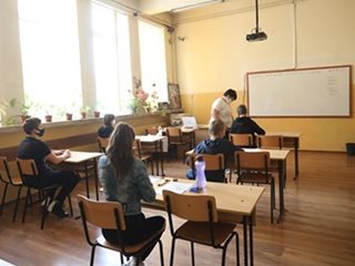 На 2 май учениците няма да учат и в София
