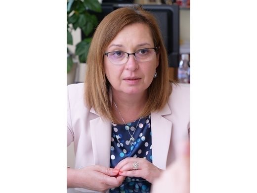 Зорница Русинова: Не хората си търсят работа, а работодателите си търсят хора