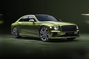 Новият Bentley Flying Spur може да мине до 830 км, а има 782 конски сили мощ