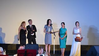 Яна Маринова взе награда за най-добра женска роля на кинофест в Русия