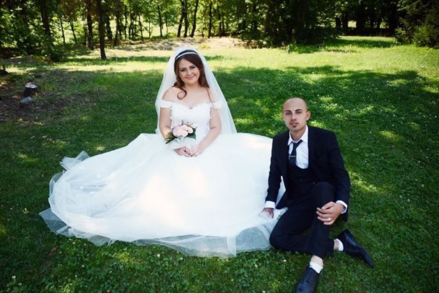 През септември 2017 г. Семра и Раим сключили граждански брак СНИМКИ: ФЕЙСБУК