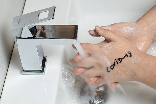 Непрекъснатото миене на ръце пази от коронавируса, посочват и от СЗО. Снимка: Пиксабей