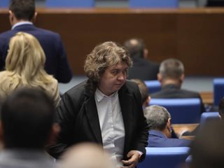 Нов блокаж: След час и половина "консултации" и балотаж парламентът пак няма шеф