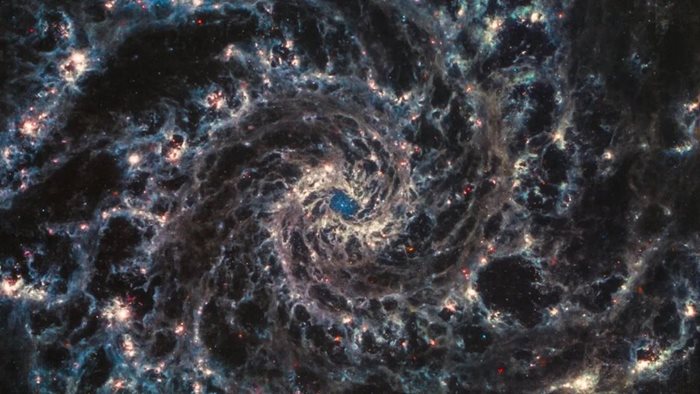 Астрономи откриха най-отдалечената галактика досега СНИМКА: michaelwmassey