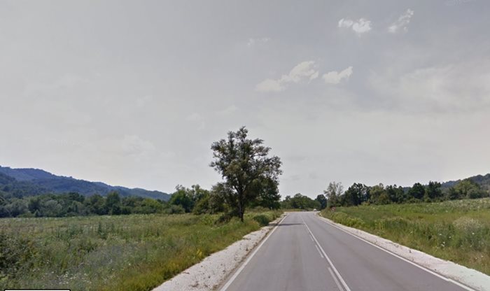Пътят край Микре. СНИМКА: Google Street View