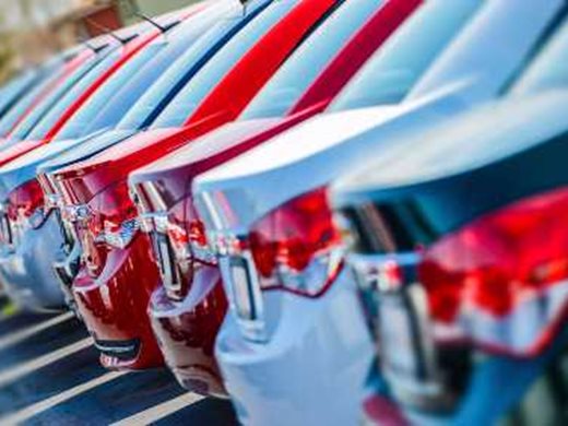 Пазарът на нови коли у нас се срина с 45% през ноември