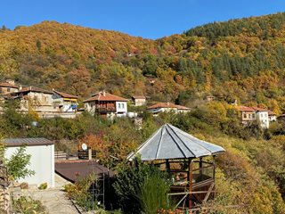 Благи места: Падала - село "в края на нищото" в Рила