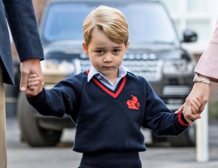 Наскоро на училище тръгна и 4-годишният британски принц Джордж. СНИМКА: РОЙТЕРС