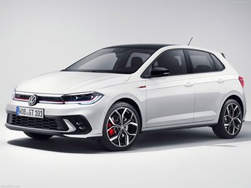 Мощният VW Polo GTI се движи и сам, но с ръцете на волана