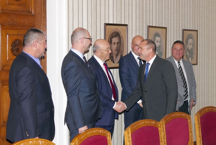 Радев се срещна с ръководството на Камарата на строителите в България.
