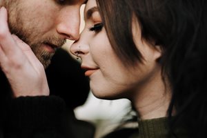 7 странни поведения във връзките, които съсипват шансовете ви за любов
