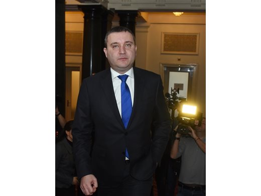 Горанов: Няма абсолютно никаква заплаха за спестяванията на българите