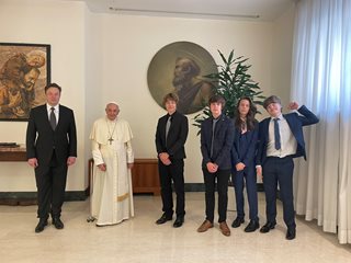 Илон Мъск беше приет от папа Франциск с 4 от децата си