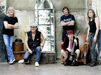 AC/DC идват наистина