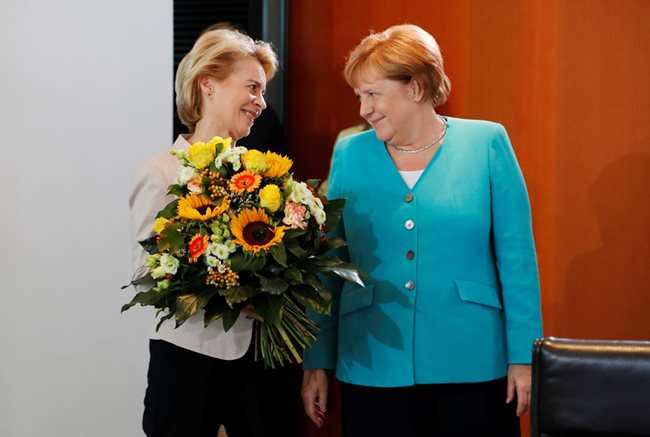 Ангела Меркел и Урсула фон дер Лайен - председател на Европейската комисия. Снимки: Ройтерс