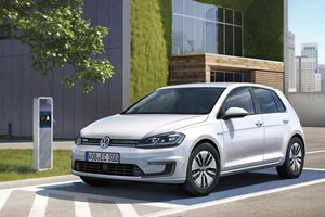 Volkswagen ще разработи следващия Golf с помощта на американска компания