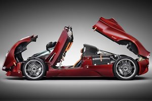 Pagani Utopia Roadster струва 3,4 милиона евро.