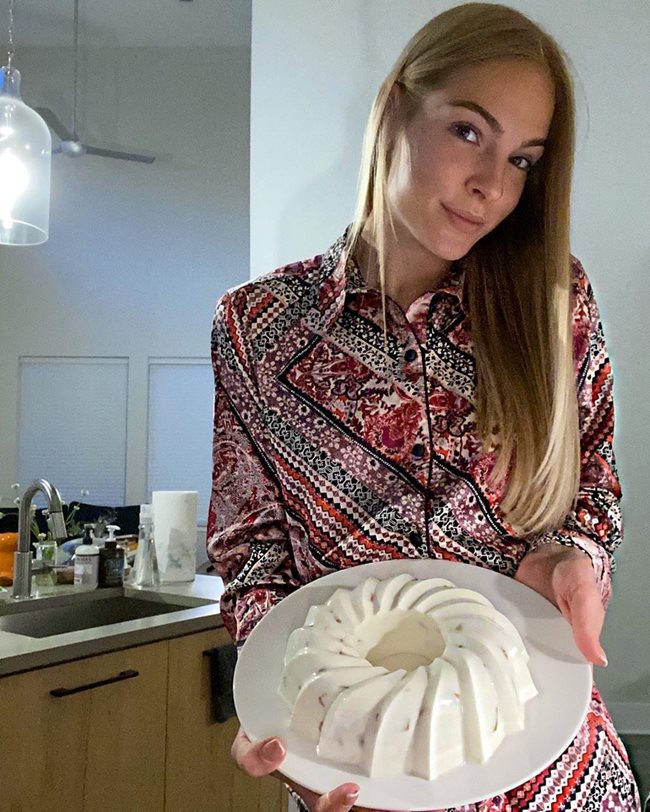 Дария Клишина показа вкусния си десерт